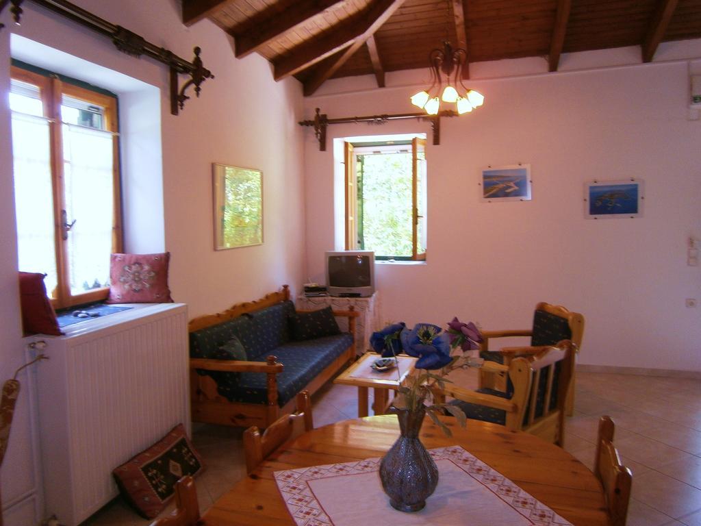 Villa Frias Asprogerakata Room photo