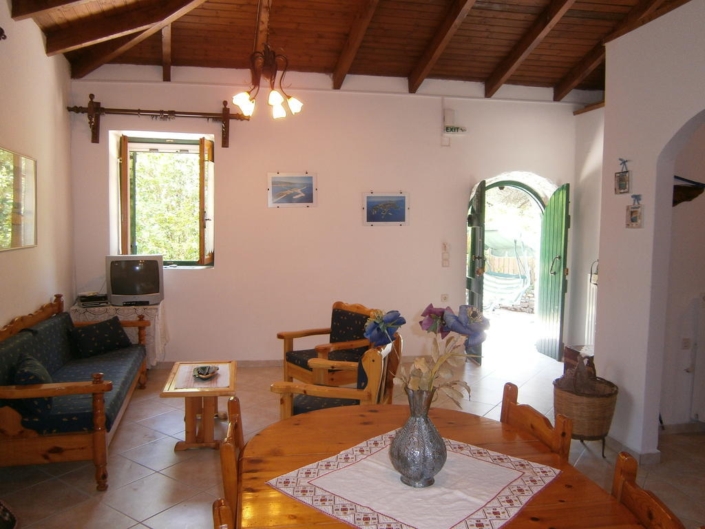 Villa Frias Asprogerakata Room photo